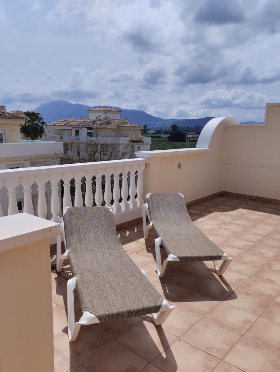 3 soveværelse Penthouse til leje i Denia - € 1.000 (Ref: 9569485)
