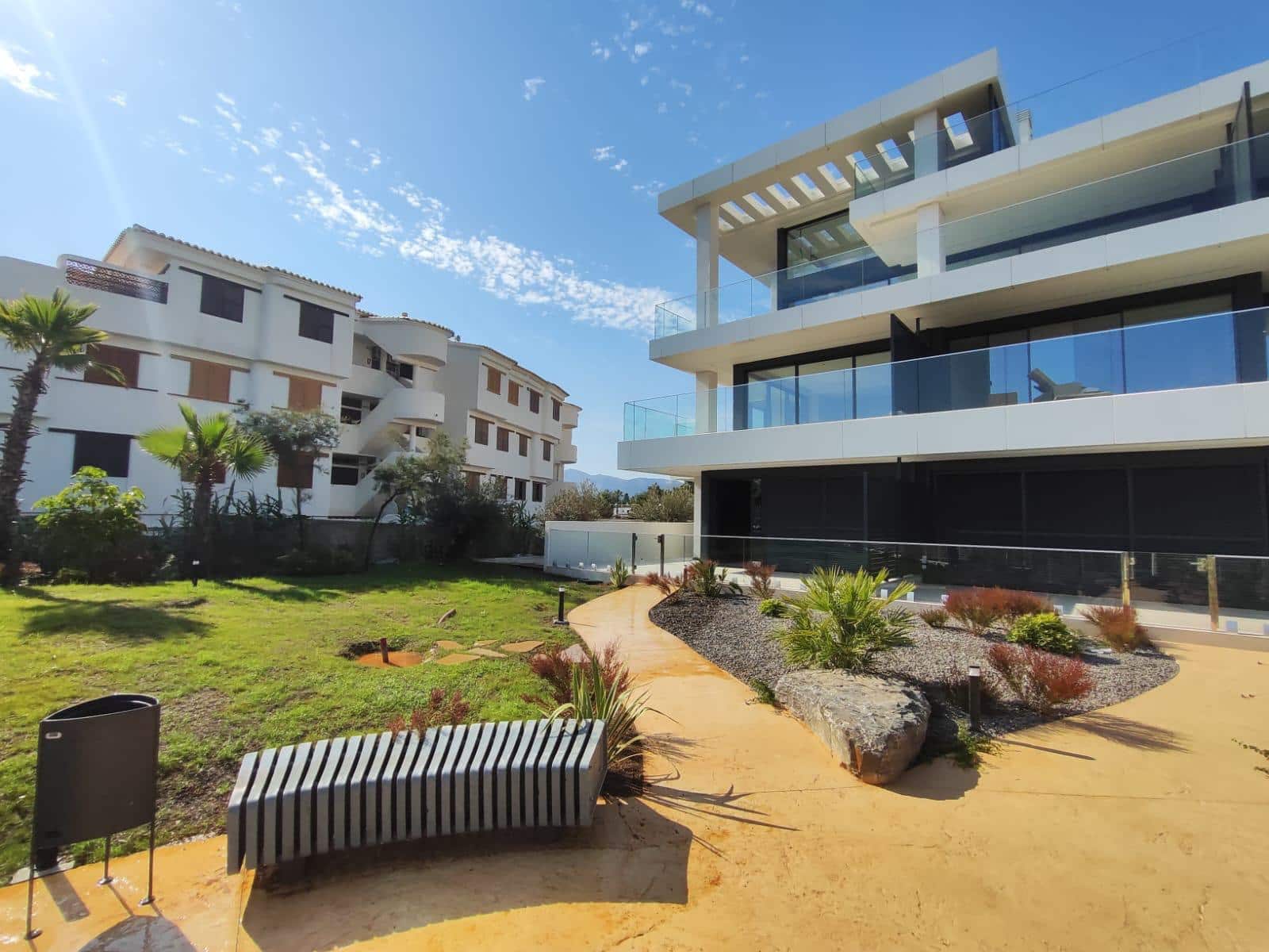 2 bedroom Apartment for sale in Denia - € 595,000 (Ref: 9597156)