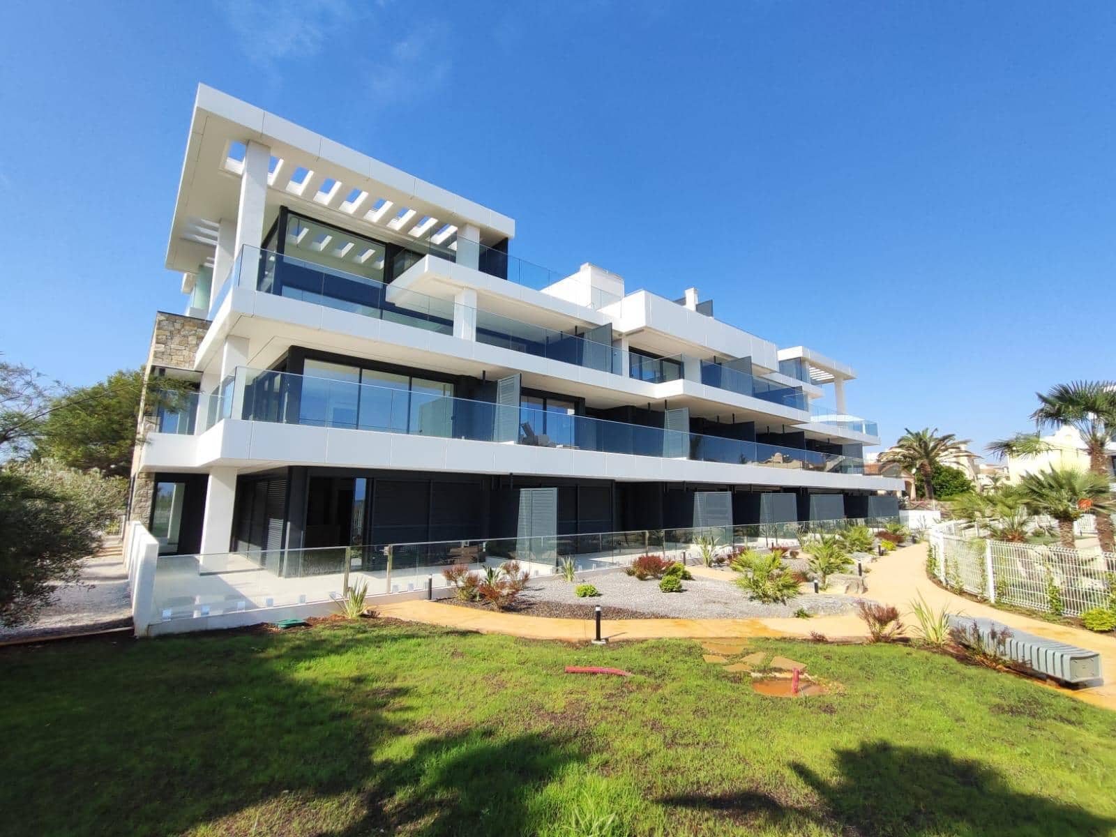 2 bedroom Apartment for sale in Denia - € 595,000 (Ref: 9597156)