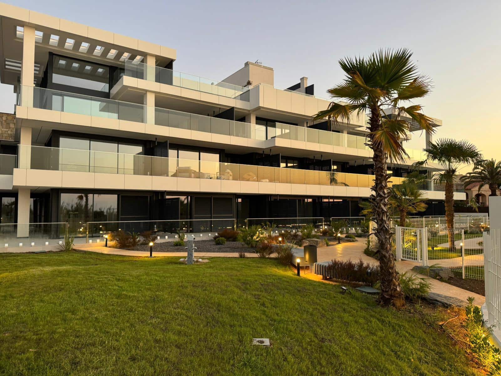 2 bedroom Apartment for sale in Denia - € 595,000 (Ref: 9597156)