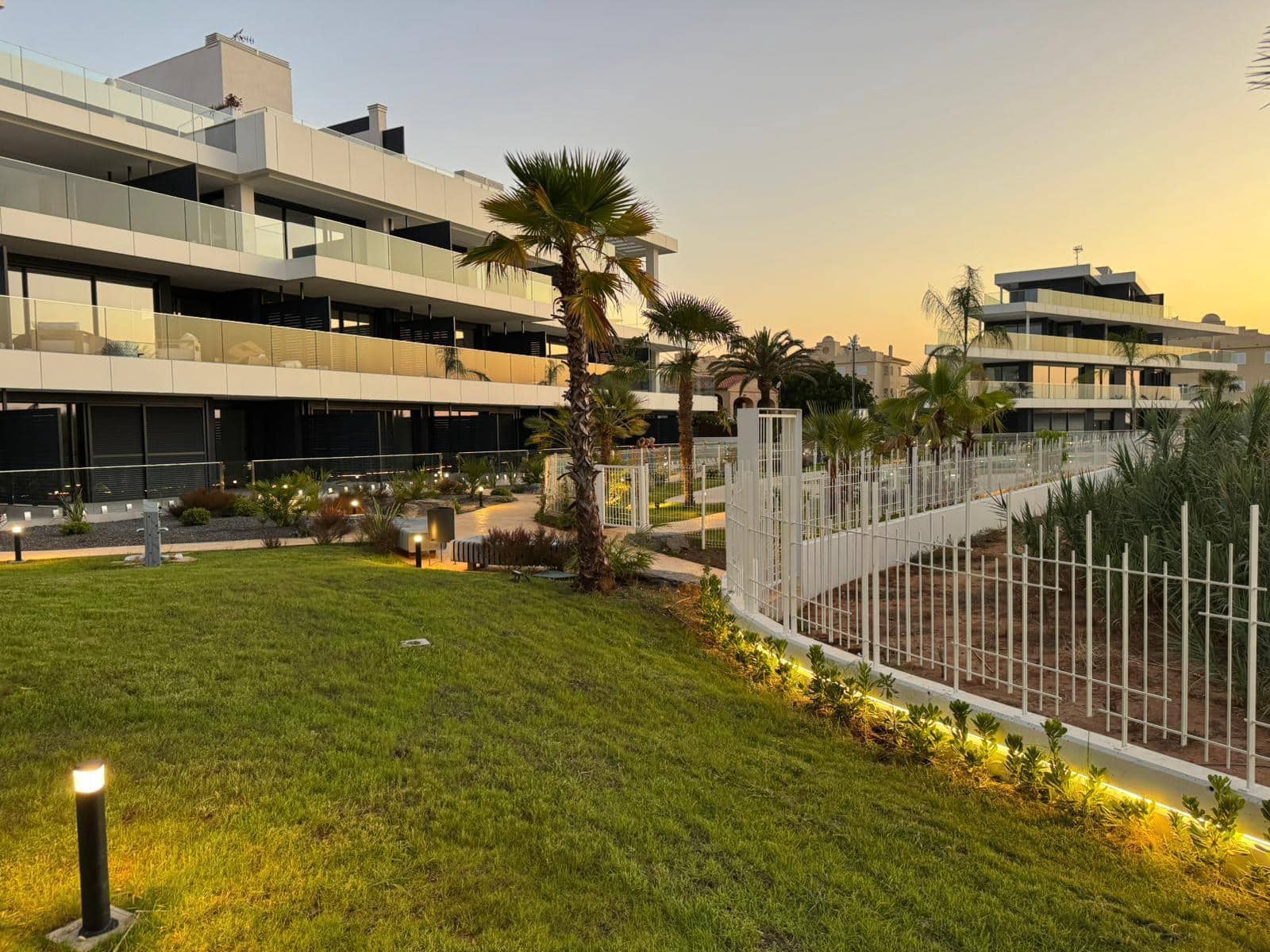 2 bedroom Apartment for sale in Denia - € 595,000 (Ref: 9597156)