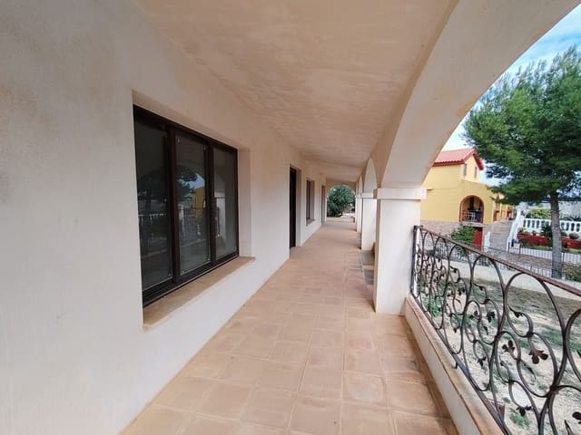 Business for sale in Los Narejos - Punta Calera, Los Alcázares - € 700,000 (Ref: 9324367)