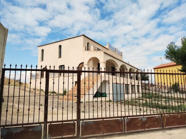 Business for sale in Los Narejos - Punta Calera, Los Alcázares - € 700,000 (Ref: 9324367)