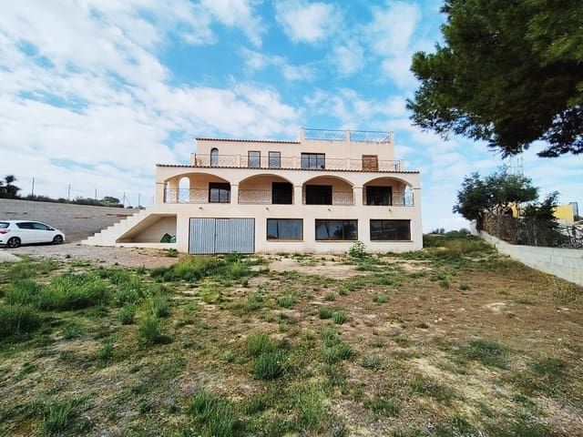 Business for sale in Los Narejos - Punta Calera, Los Alcázares - € 700,000 (Ref: 9324367)