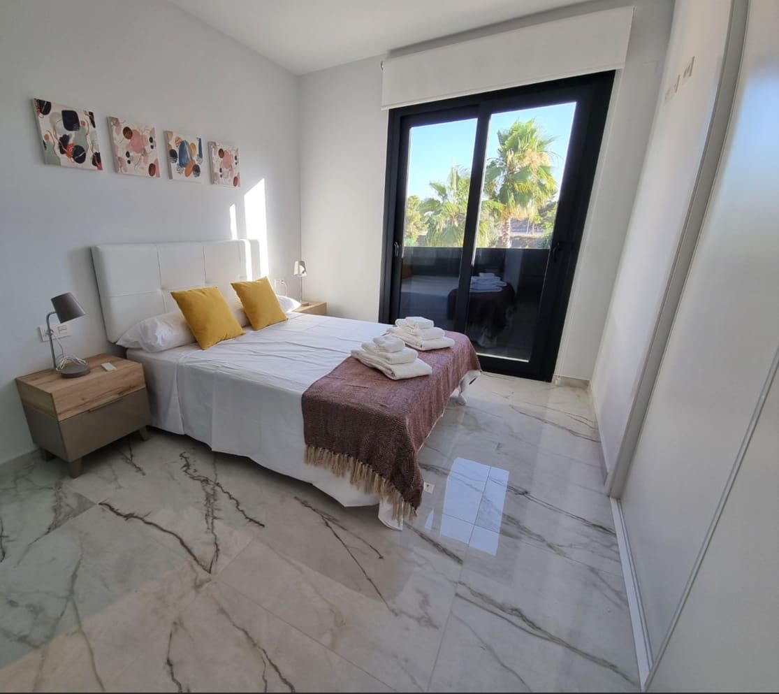 2 sovrum Lägenhet till salu i Los Altos med garage - 229 000 € (Ref: 9650523)