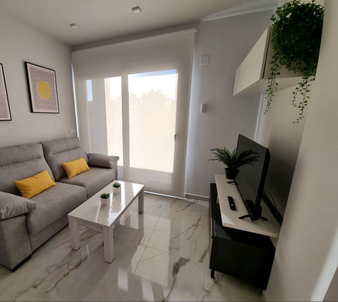 2 sovrum Lägenhet till salu i Los Altos med garage - 229 000 € (Ref: 9650523)