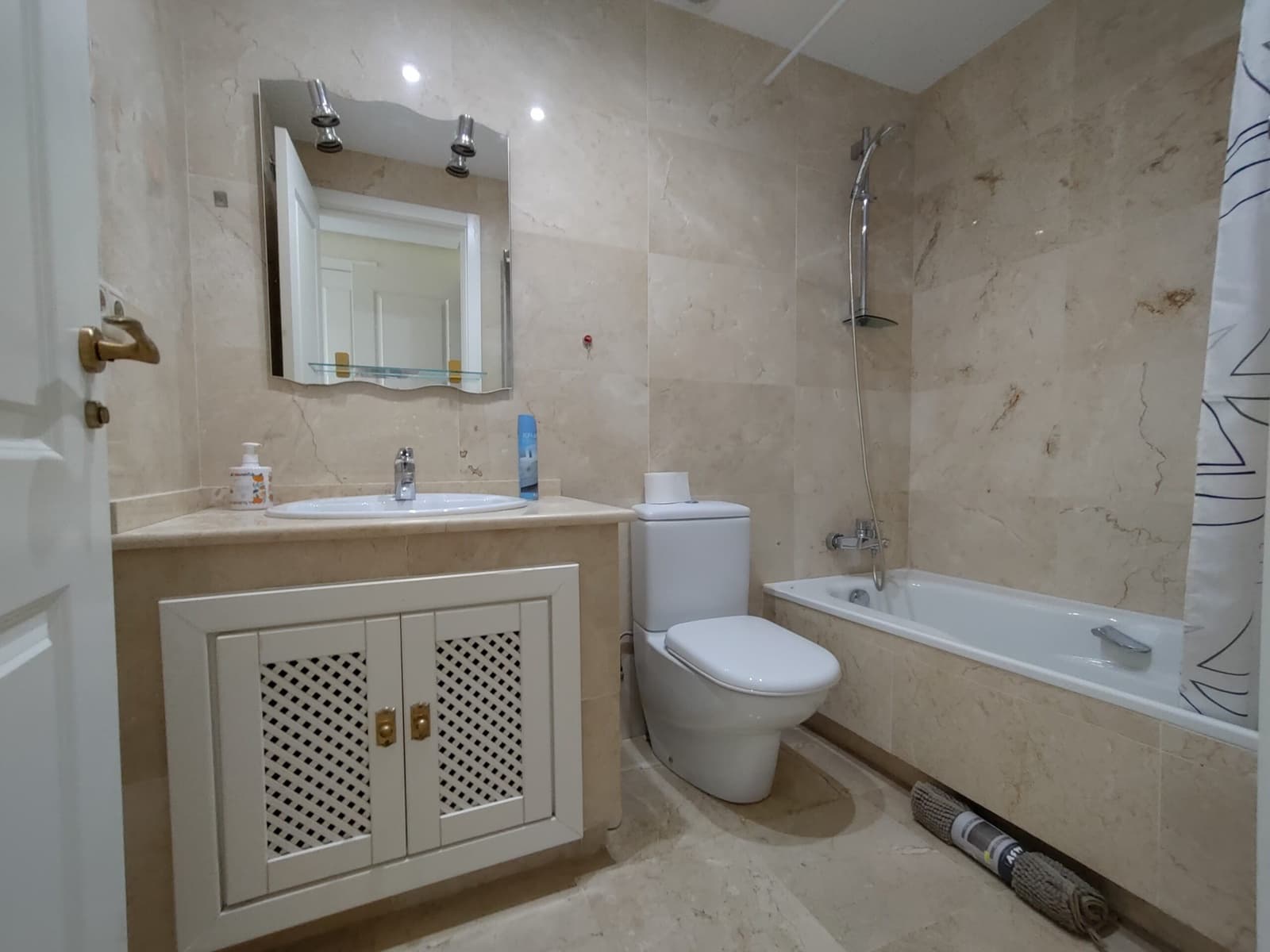 2 sypialnia Apartament na sprzedaż w Los Alcazares z basenem garażem - 189 900 € (Ref: 9772472)