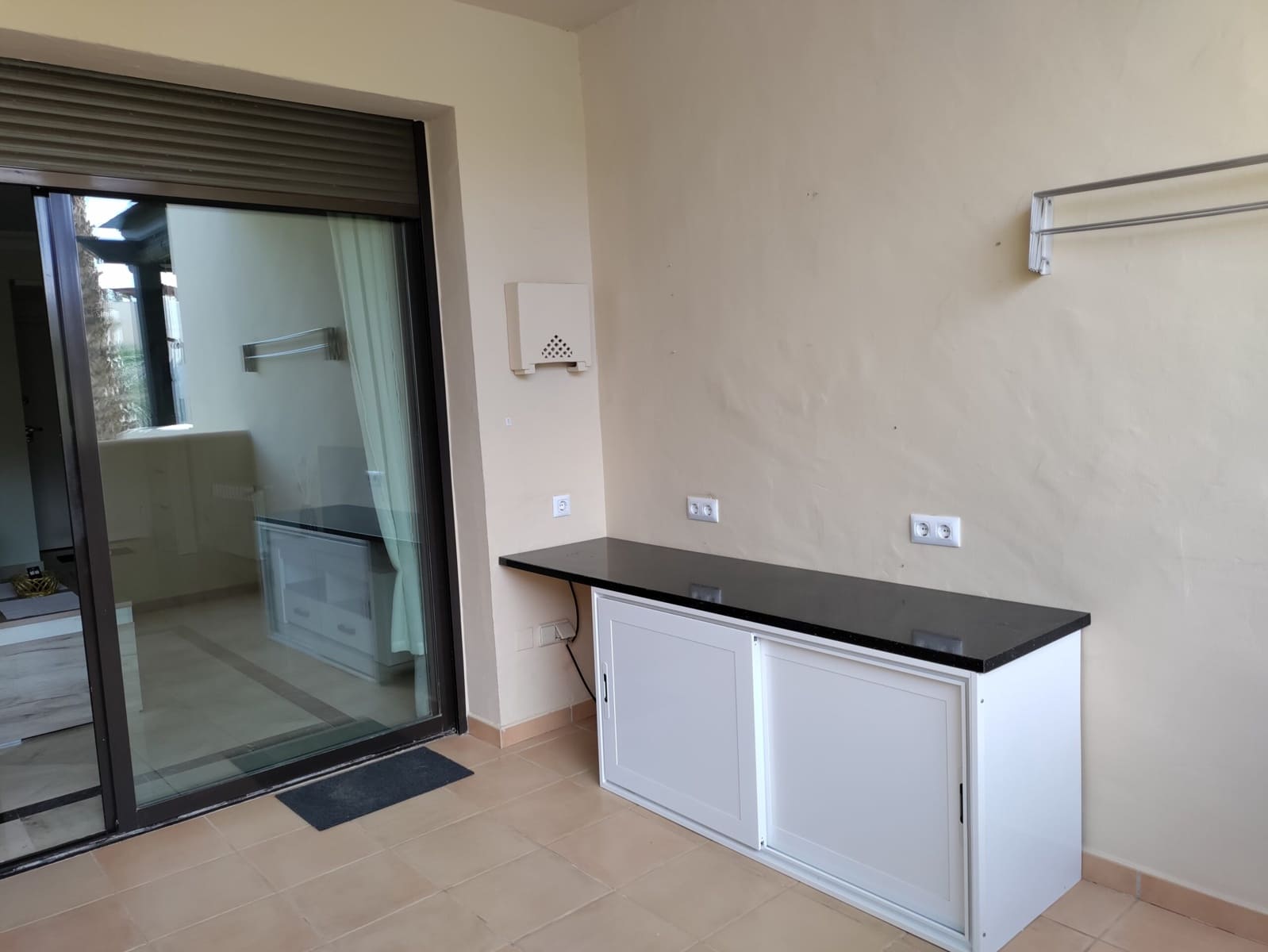 2 sypialnia Apartament na sprzedaż w Los Alcazares z basenem garażem - 189 900 € (Ref: 9772472)