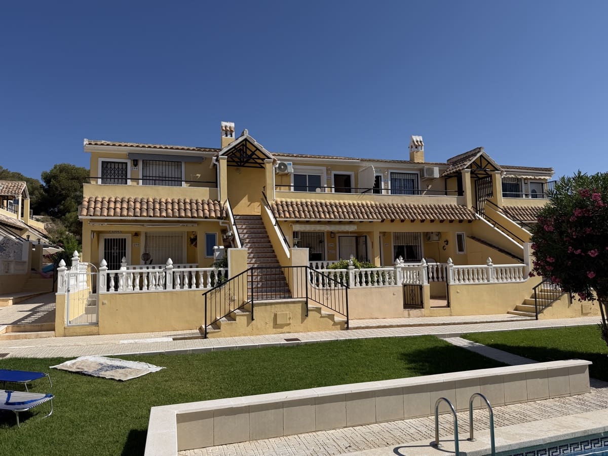 2 bedroom Apartment for sale in Villamartin with pool - € 139,995 (Ref: 10000169)
