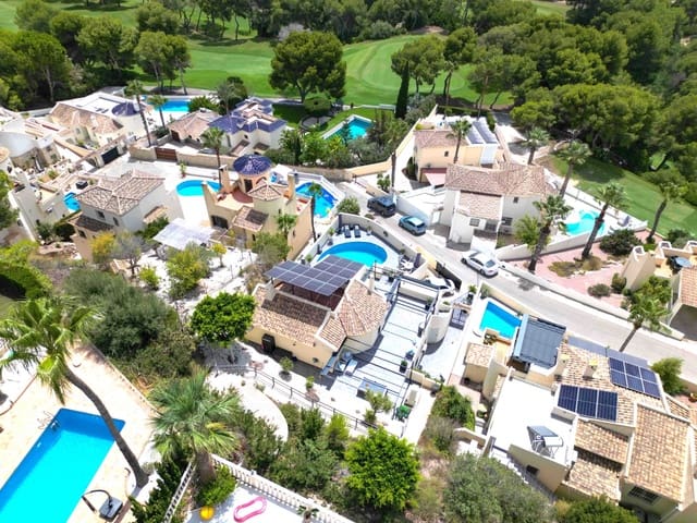 Chalet de 3 habitaciones en Las Ramblas Golf, Orihuela en venta con piscina garaje - 649.940 € (Ref: 10002389)