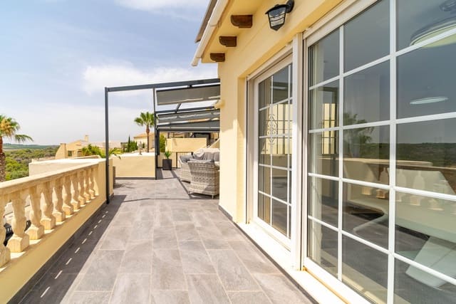 Chalet de 3 habitaciones en Las Ramblas Golf, Orihuela en venta con piscina garaje - 649.940 € (Ref: 10002389)