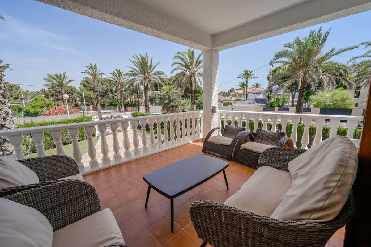 4 bedroom Villa for sale in Cabo Roig with pool garage - € 2,500,000 (Ref: 10008350)