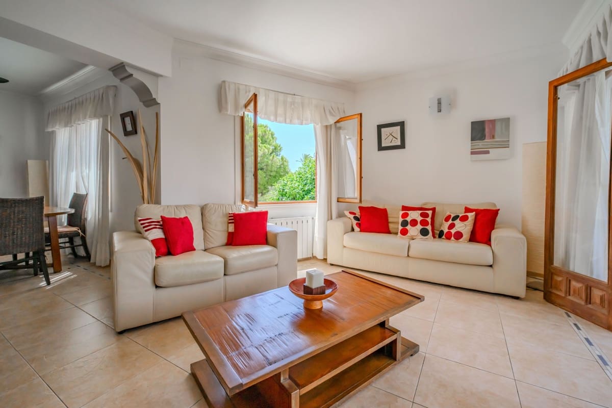 4 bedroom Villa for sale in Cabo Roig with pool garage - € 2,500,000 (Ref: 10008350)