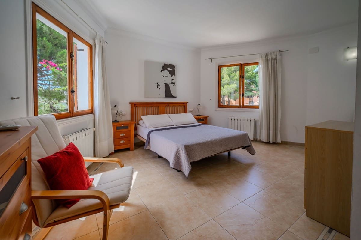 4 bedroom Villa for sale in Cabo Roig with pool garage - € 2,500,000 (Ref: 10008350)