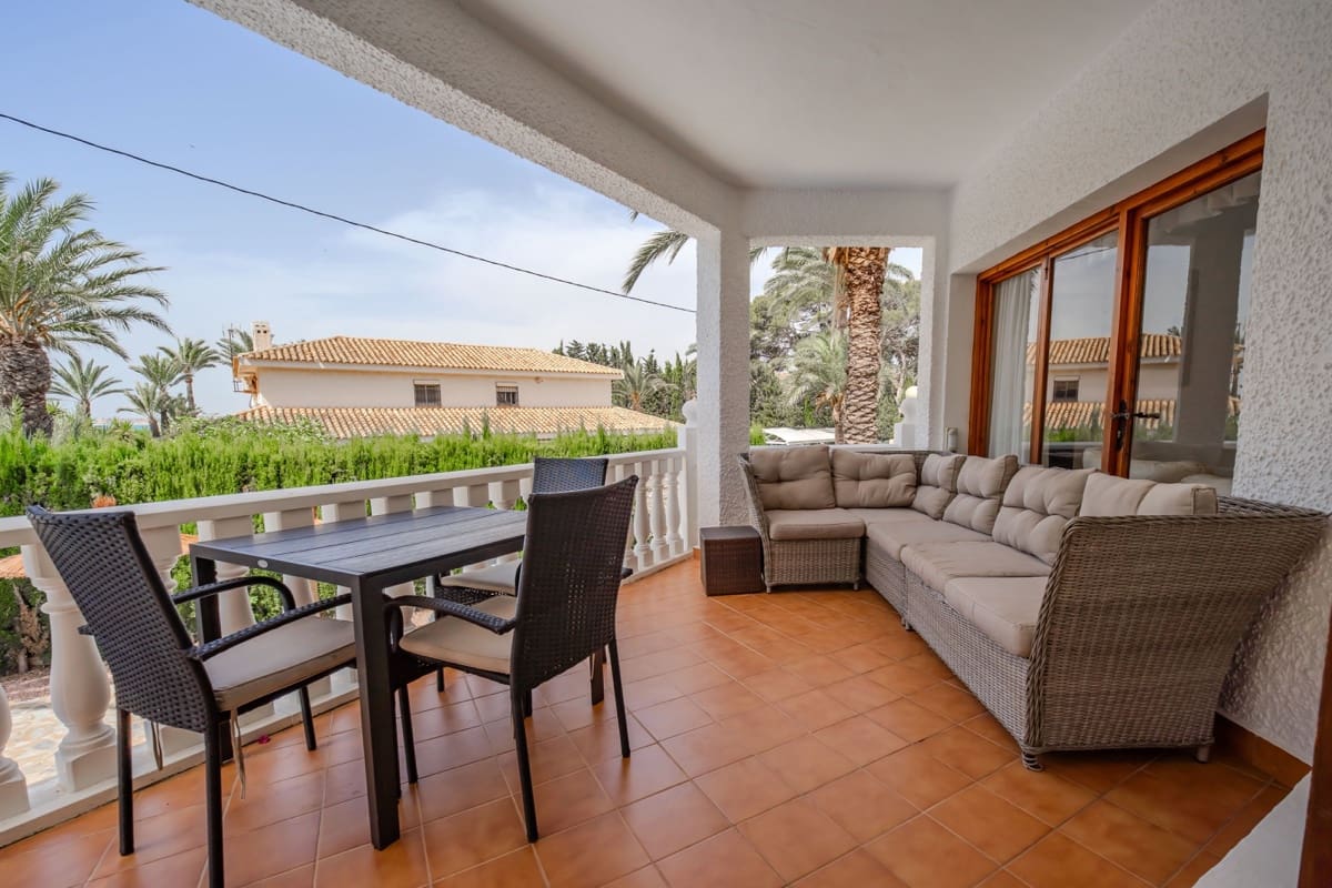4 bedroom Villa for sale in Cabo Roig with pool garage - € 2,500,000 (Ref: 10008350)