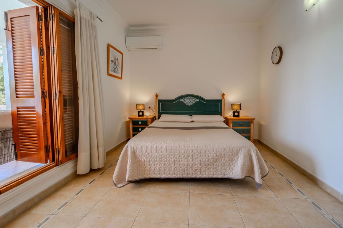 4 bedroom Villa for sale in Cabo Roig with pool garage - € 2,500,000 (Ref: 10008350)