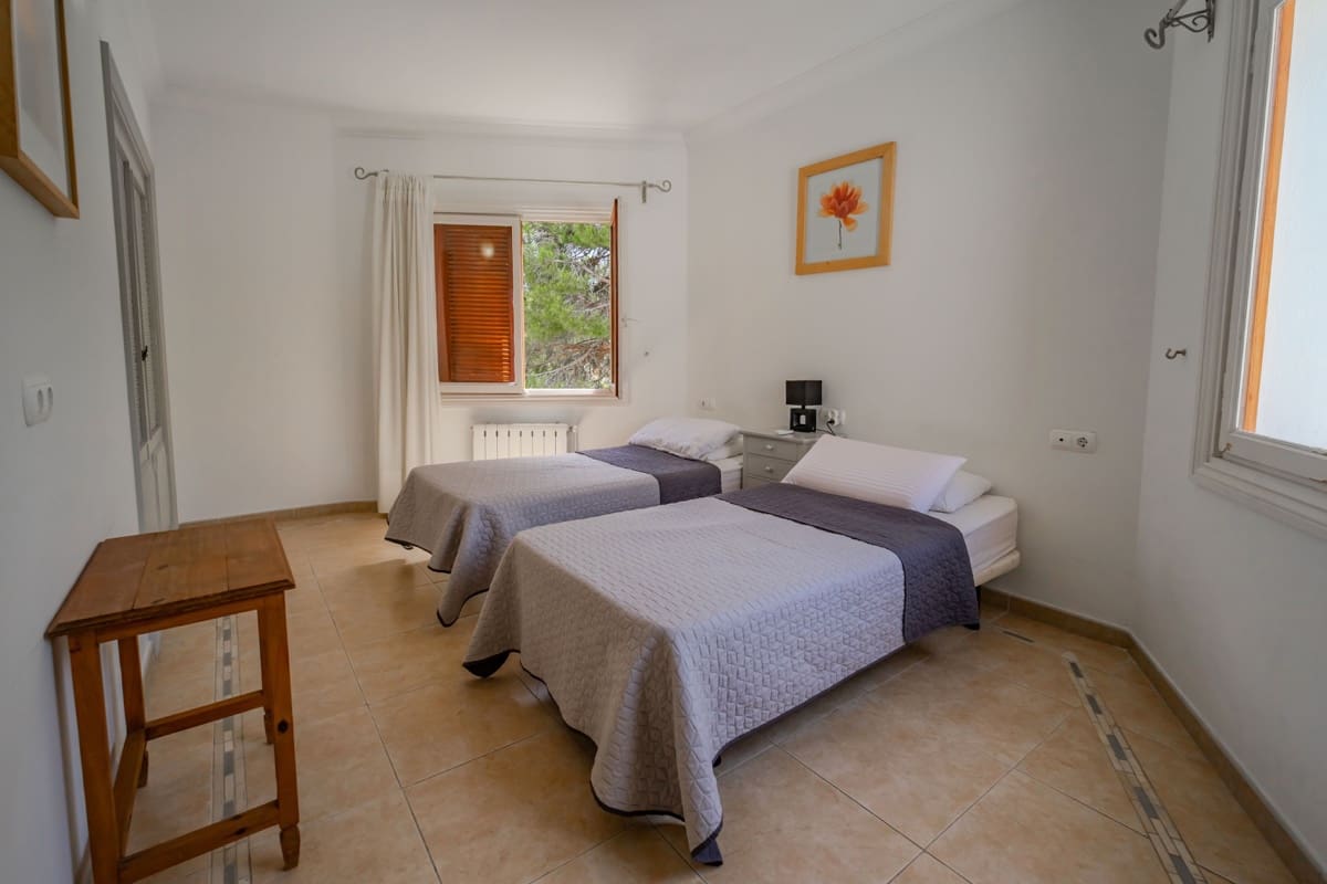 4 bedroom Villa for sale in Cabo Roig with pool garage - € 2,500,000 (Ref: 10008350)