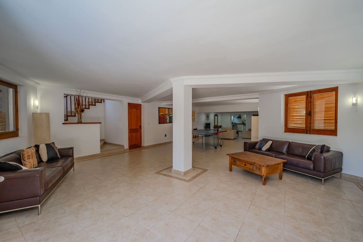 4 bedroom Villa for sale in Cabo Roig with pool garage - € 2,500,000 (Ref: 10008350)