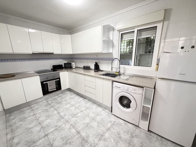 4 soveværelse Villa til salg i Villamartin, Orihuela med swimmingpool garage - € 385.000 (Ref: 10008358)