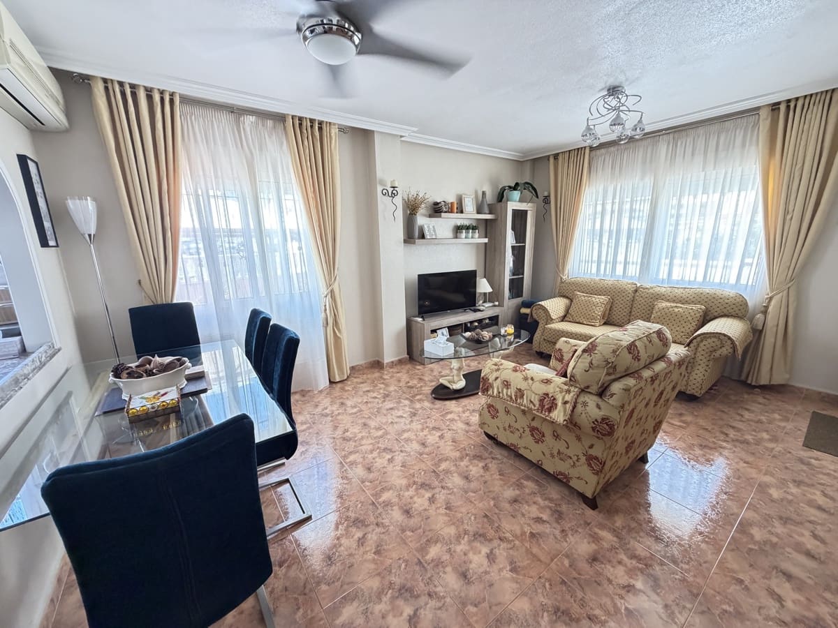 2 chambre Villa/Maison Semi-Mitoyenne à vendre à La Zenia avec piscine - 269 000 € (Ref: 10008359)