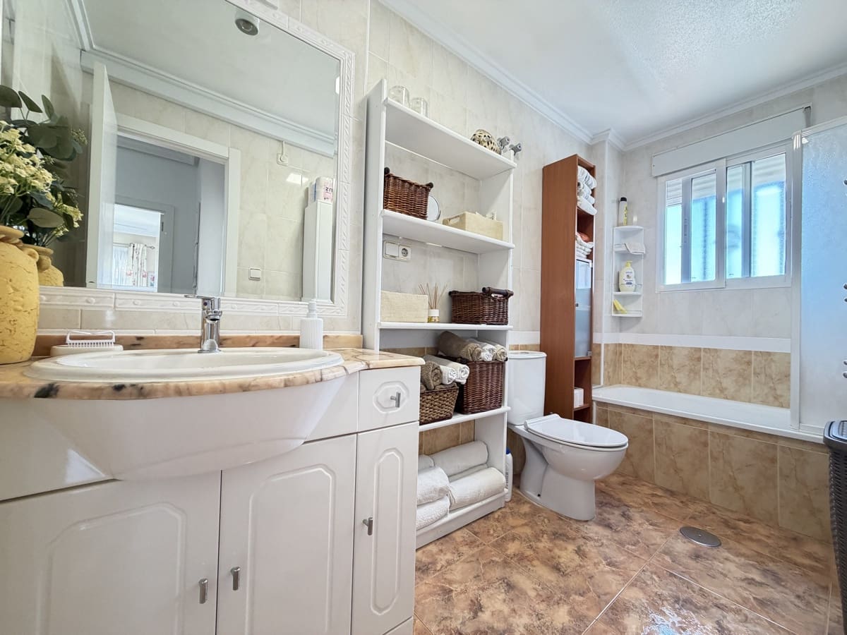 2 chambre Villa/Maison Semi-Mitoyenne à vendre à La Zenia avec piscine - 269 000 € (Ref: 10008359)