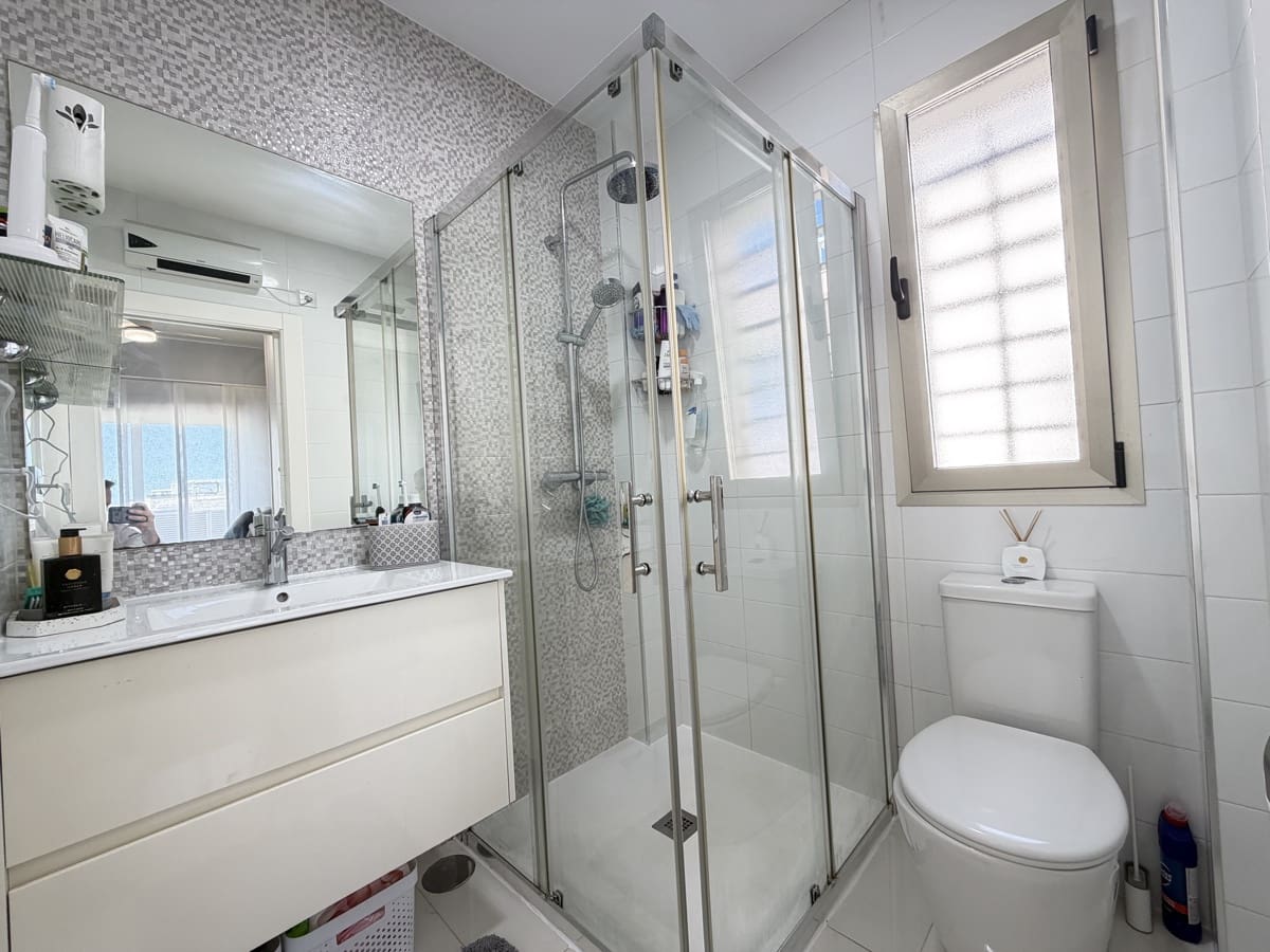 3 soveværelse Villa til salg i Villamartin med swimmingpool garage - € 449.000 (Ref: 10008364)