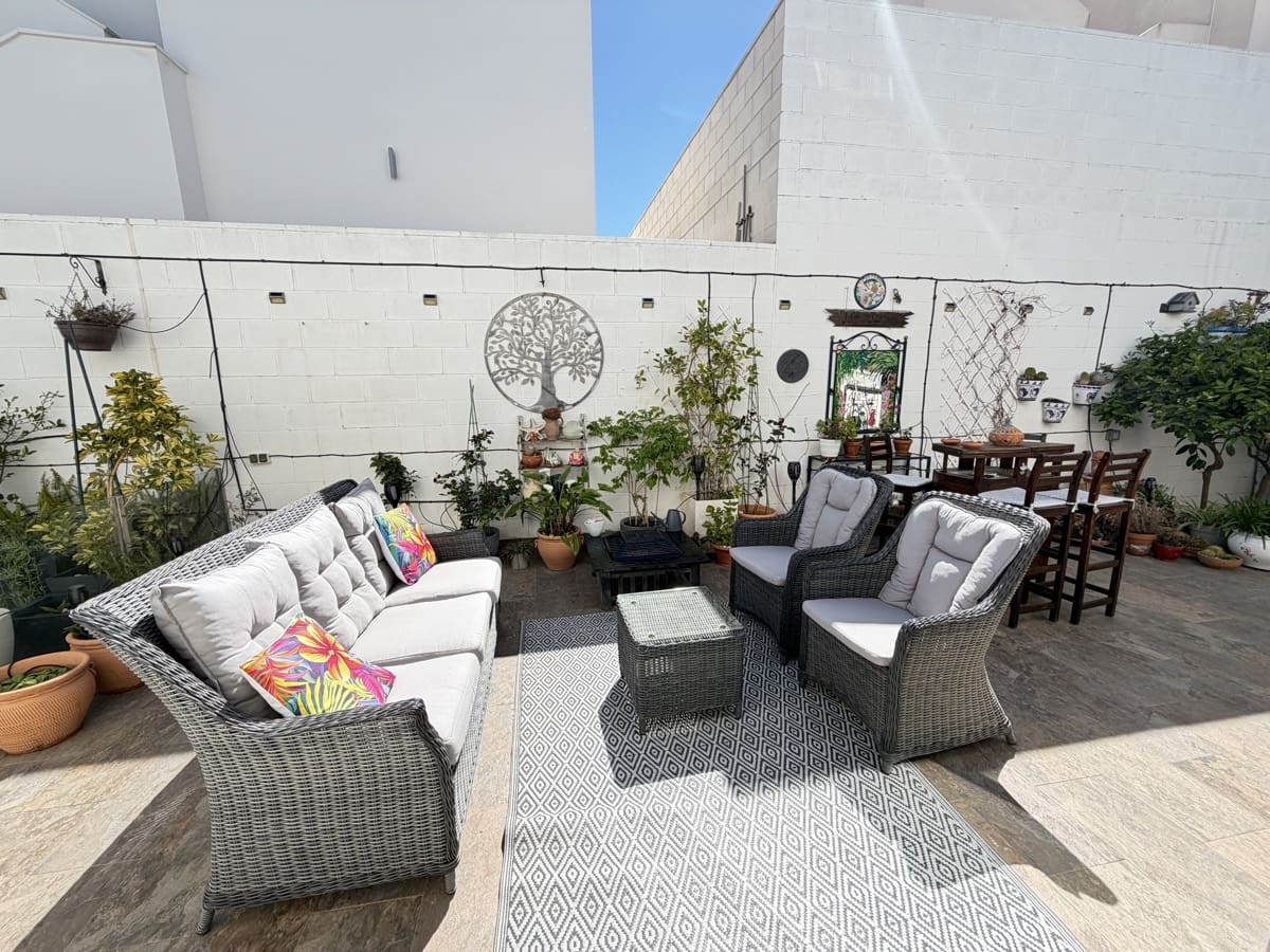 3 soveværelse Villa til salg i Villamartin med swimmingpool garage - € 449.000 (Ref: 10008364)