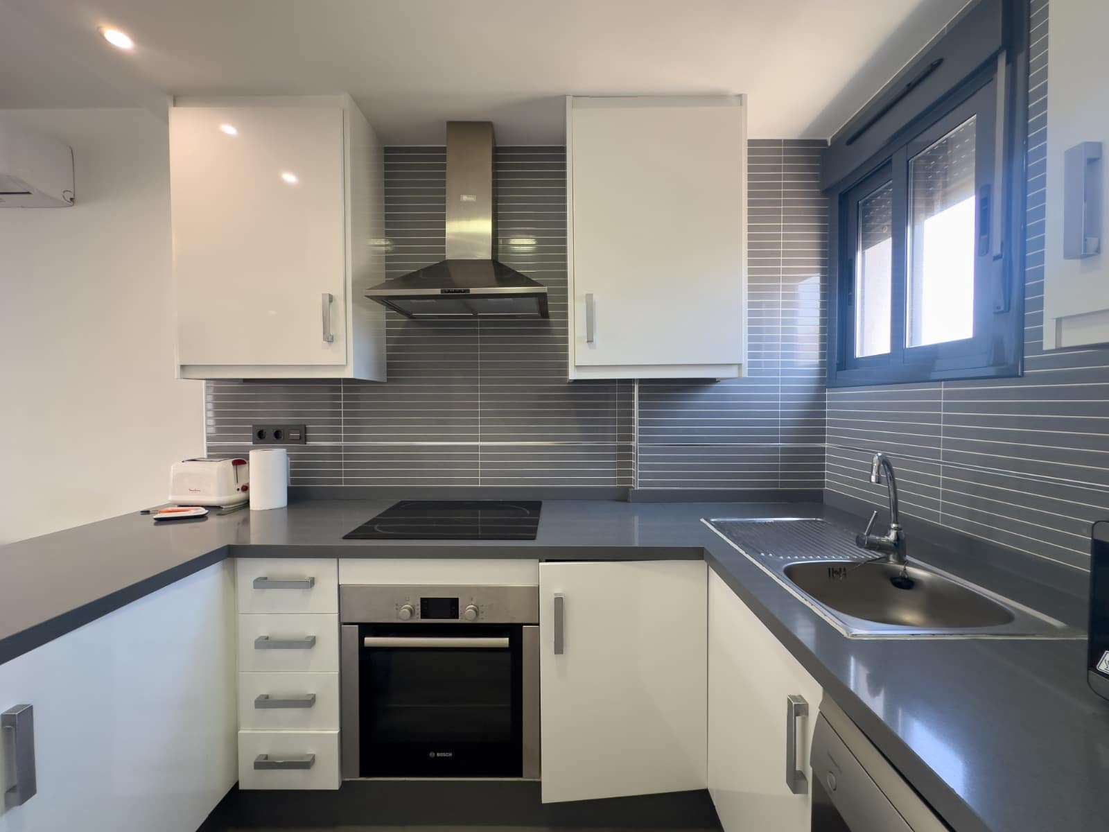 2 bedroom Townhouse for sale in La Zenia with pool garage - € 339,000 (Ref: 10026797)