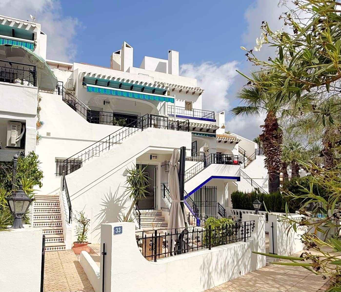 4 soveværelse Byhus til salg i Villamartin med swimmingpool - € 325.000 (Ref: 10026800)