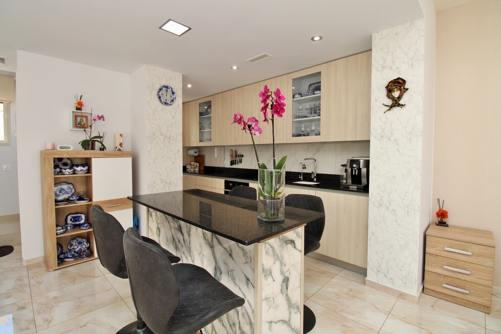 3 bedroom Villa for sale in Villamartin with pool garage - € 469,000 (Ref: 10029134)
