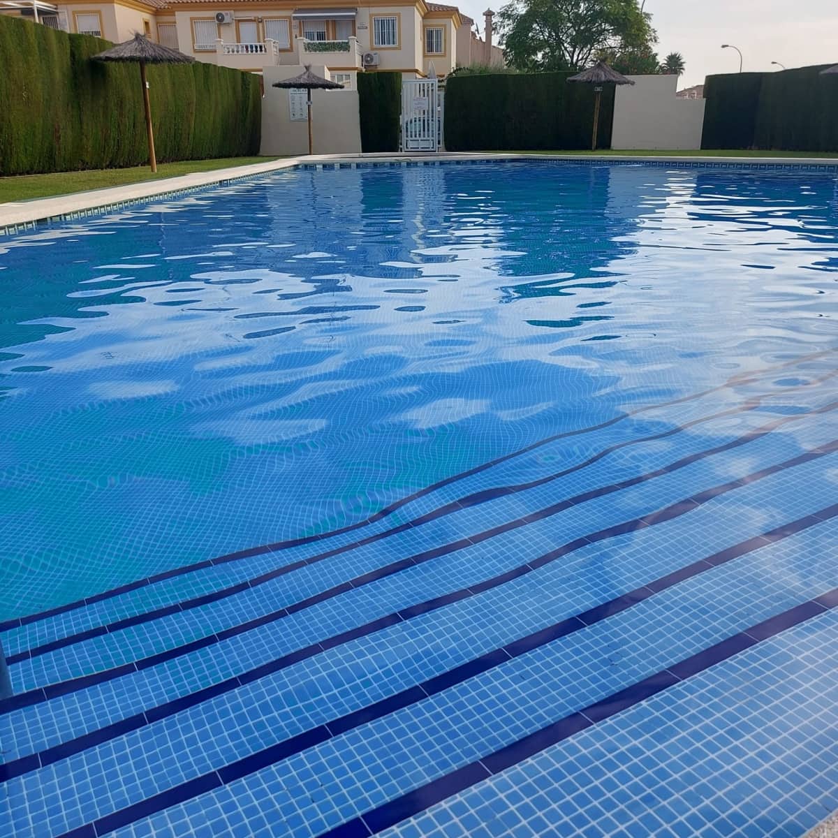 2 makuuhuone Huoneisto myytävänä paikassa Playa Flamenca mukana uima-altaan - 169 950 € (Ref: 10031536)