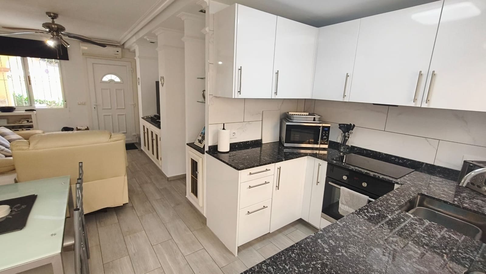 2 slaapkamer Huis te koop in Villamartin met zwembad - € 184.950 (Ref: 10076763)