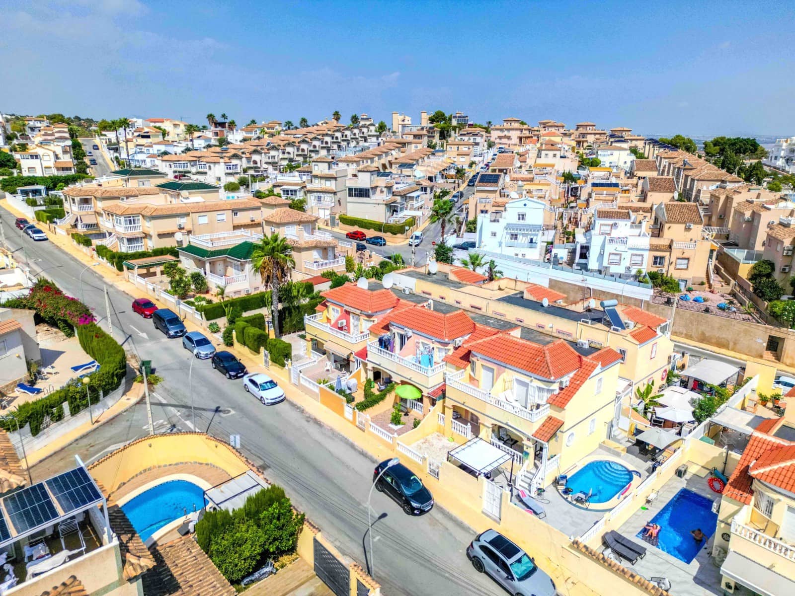 2 bedroom Townhouse for sale in Villamartin with pool - € 184,950 (Ref: 10076763)