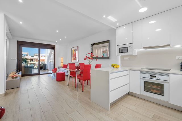 2 chambre Appartement à vendre à Los Balcones - Los Altos, Torrevieja avec piscine garage - 295 000 € (Ref: 10080496)