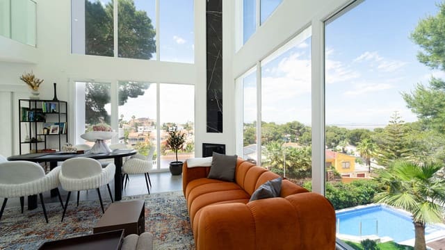 6 chambre Villa/Maison à vendre à Los Balcones avec piscine garage - 850 000 € (Ref: 10082140)