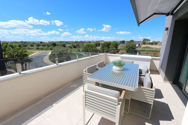 3 slaapkamer Appartement te koop in Los Altos met zwembad garage - € 489.000 (Ref: 10099055)