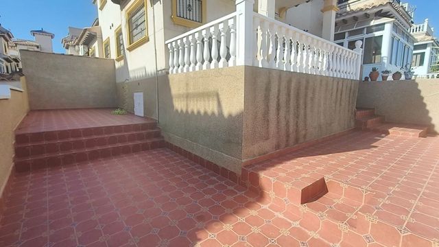 2 bedroom Townhouse for sale in Villamartin, Orihuela with pool garage - € 254,950 (Ref: 10104354)
