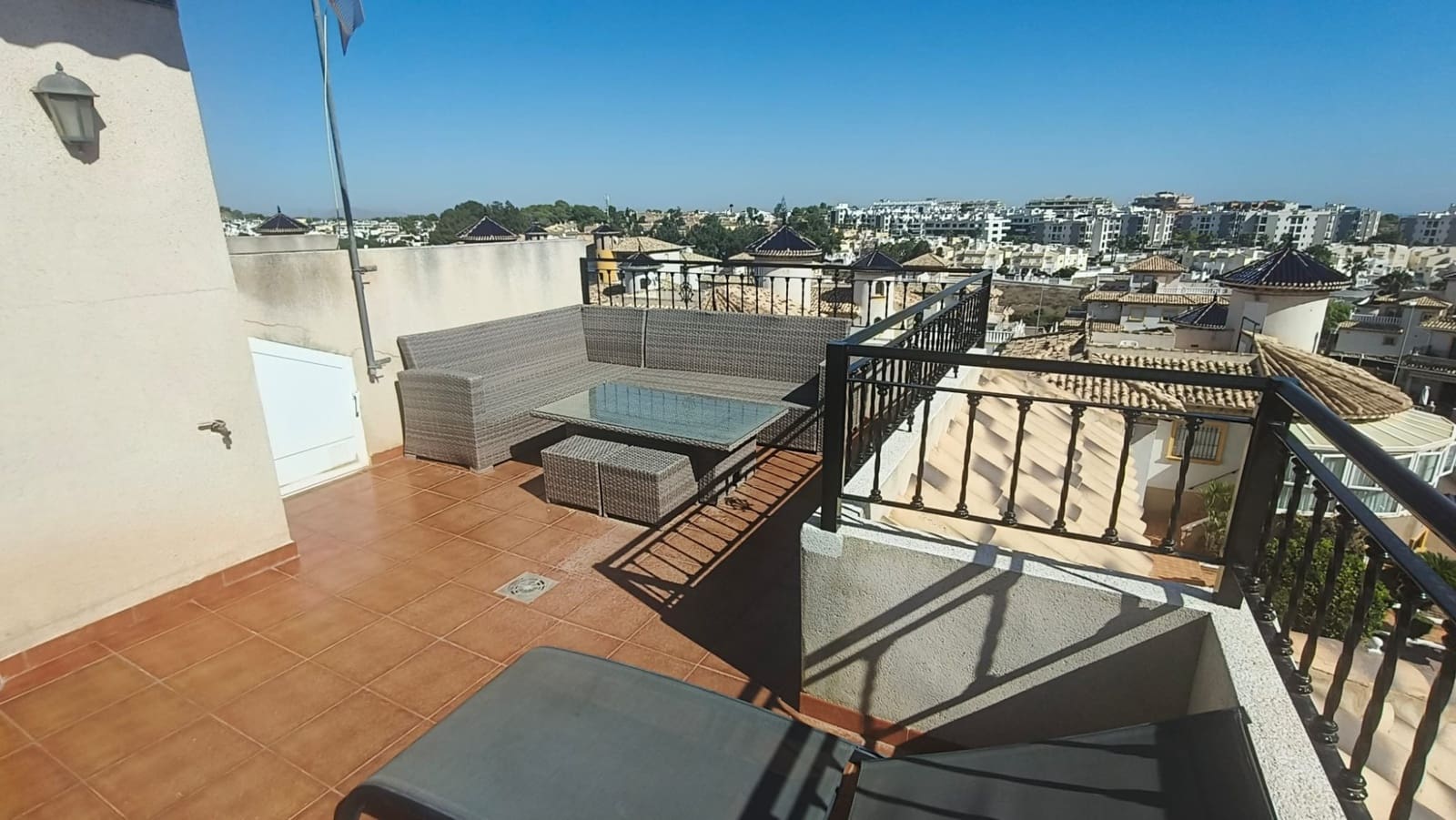 2 bedroom Townhouse for sale in Villamartin with pool garage - € 254,950 (Ref: 10104354)
