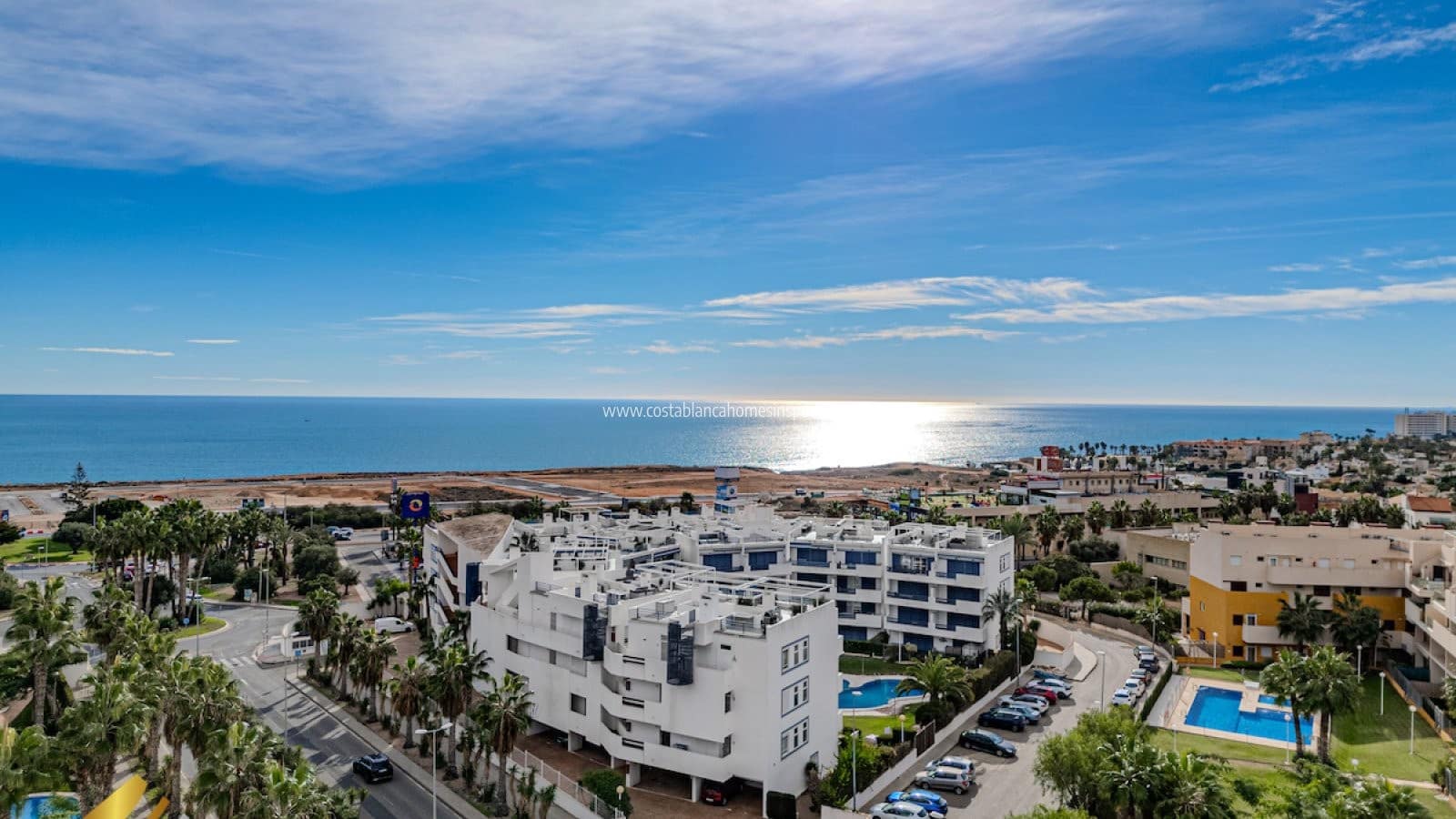2 slaapkamer Appartement te koop in Playa Flamenca met zwembad garage - € 224.950 (Ref: 10116047)