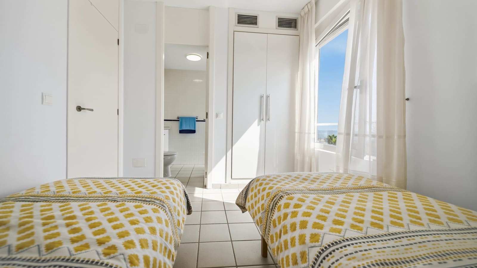 2 bedroom Apartment for sale in Playa Flamenca with pool garage - € 224,950 (Ref: 10116047)