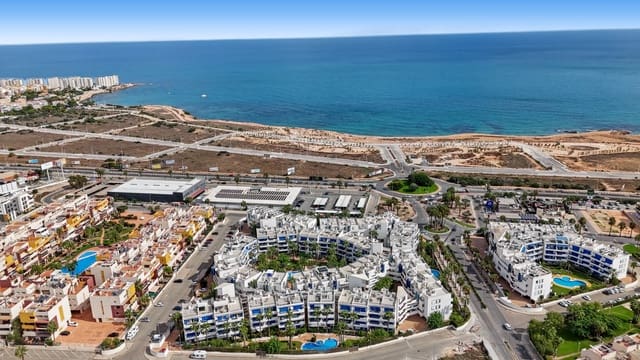 2 soveværelse Lejlighed til salg i Playa Flamenca, Orihuela med swimmingpool garage - € 224.950 (Ref: 10116047)