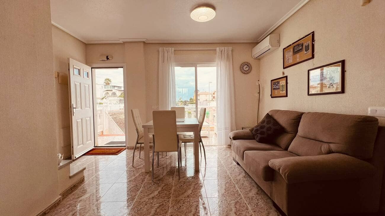 Apartamento de 3 habitaciones en Villamartin en venta con piscina - 169.950 € (Ref: 10141860)