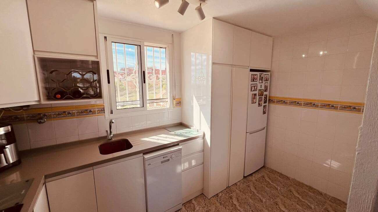 Apartamento de 3 habitaciones en Villamartin en venta con piscina - 169.950 € (Ref: 10141860)