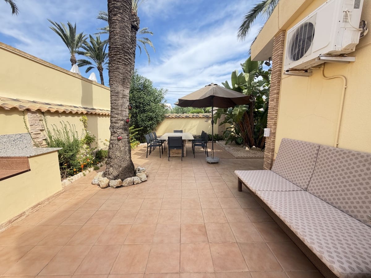 4 soveværelse Villa til salg i Cabo Roig med swimmingpool garage - € 749.000 (Ref: 10157284)
