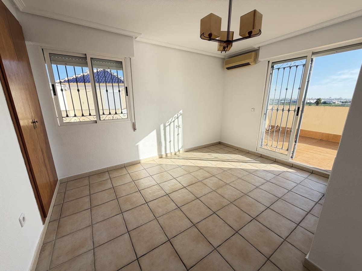 Pareado de 3 habitaciones en Los Balcones en venta con piscina - 229.995 € (Ref: 10174899)