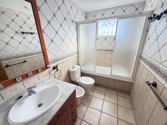 Pareado de 3 habitaciones en Los Balcones en venta con piscina - 229.995 € (Ref: 10174899)