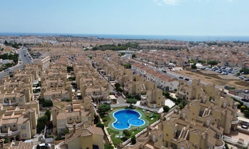 2 chambre Villa/Maison à vendre à Playa Flamenca avec piscine garage - 229 995 € (Ref: 10180156)
