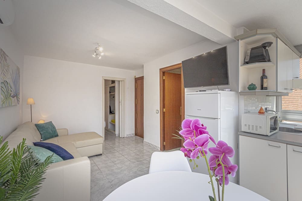 1 makuuhuone Huoneisto myytävänä paikassa Benidorm mukana uima-altaan 
autotalli - 174 950 € (Ref: 7325413)