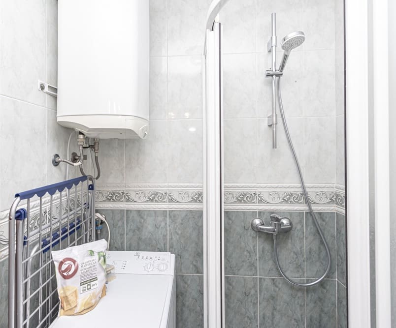 1 makuuhuone Huoneisto myytävänä paikassa Benidorm mukana uima-altaan 
autotalli - 174 950 € (Ref: 7325413)