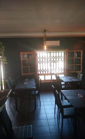 Kaupallinen myytävänä paikassa Playa Flamenca, Orihuela mukana uima-altaan - 159 950 € (Ref: 7573699)